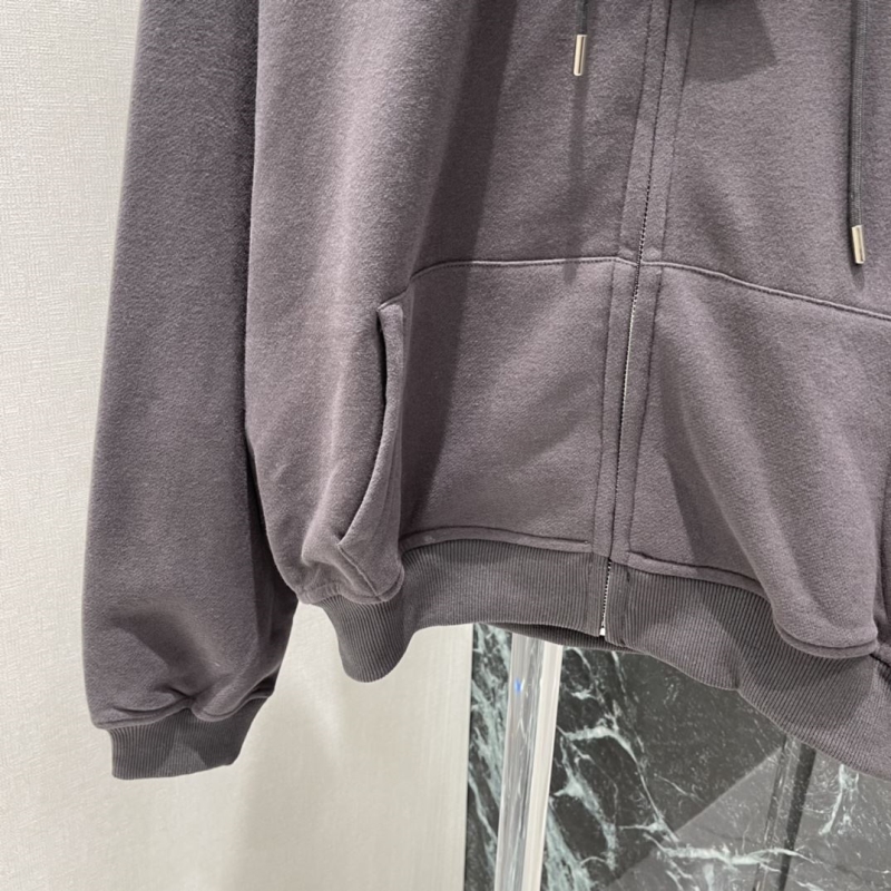 Ch*0me He**ts outwear